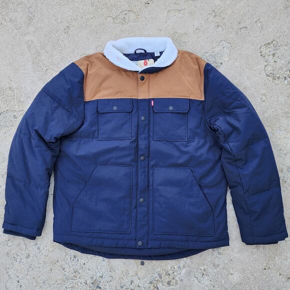 Levi Strauss & Co. Winter Jacket Sherpa Neck Navy Brown NWT - Picture 1 of 5